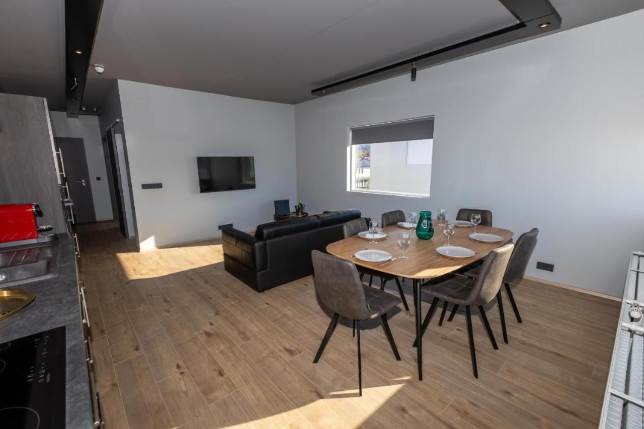 Luxury Loft Apartment Акурейрі Екстер'єр фото